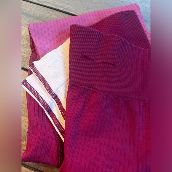 THE UPSIDE ribbed & High-Waisted Leggings; Size Large.  Brand New, never worn - Picture 5 of 15